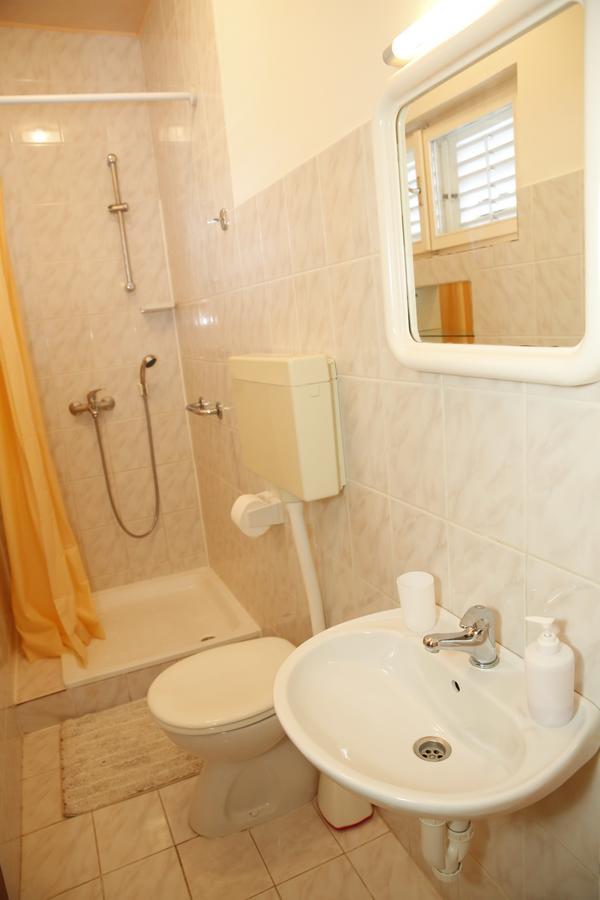 Apartment Lambasa Vodice Bagian luar foto